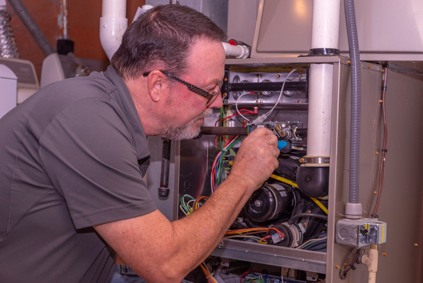 Furnace repair technician in Sterling Heights MI